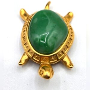 AVON Vintage Turtle Brooch Gold Tone Sage Color Stone